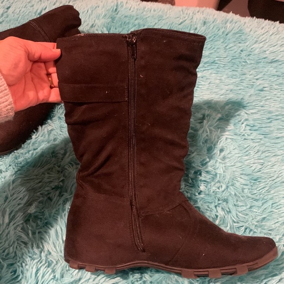 Like new Unr8ed skylark black boots - Picture 2 of 7